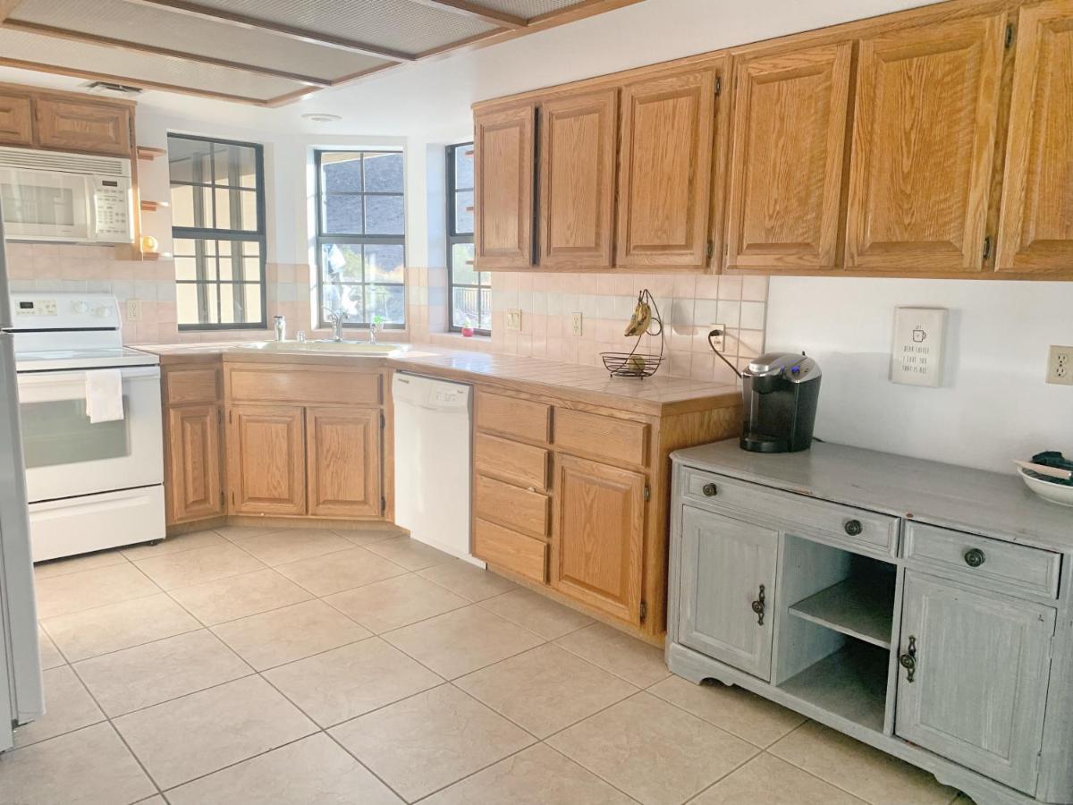 Desert Getaway - Centrally Located, Trail Access Steps Away! Lake Havasu City Exterior foto